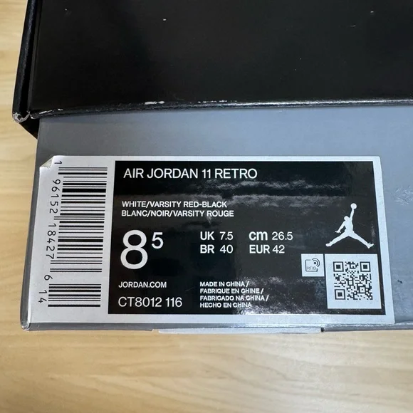 EUC Air Jordan 11 Retro Varsity Red/Cherry Men Size 8.5 - Picture 4 of 13